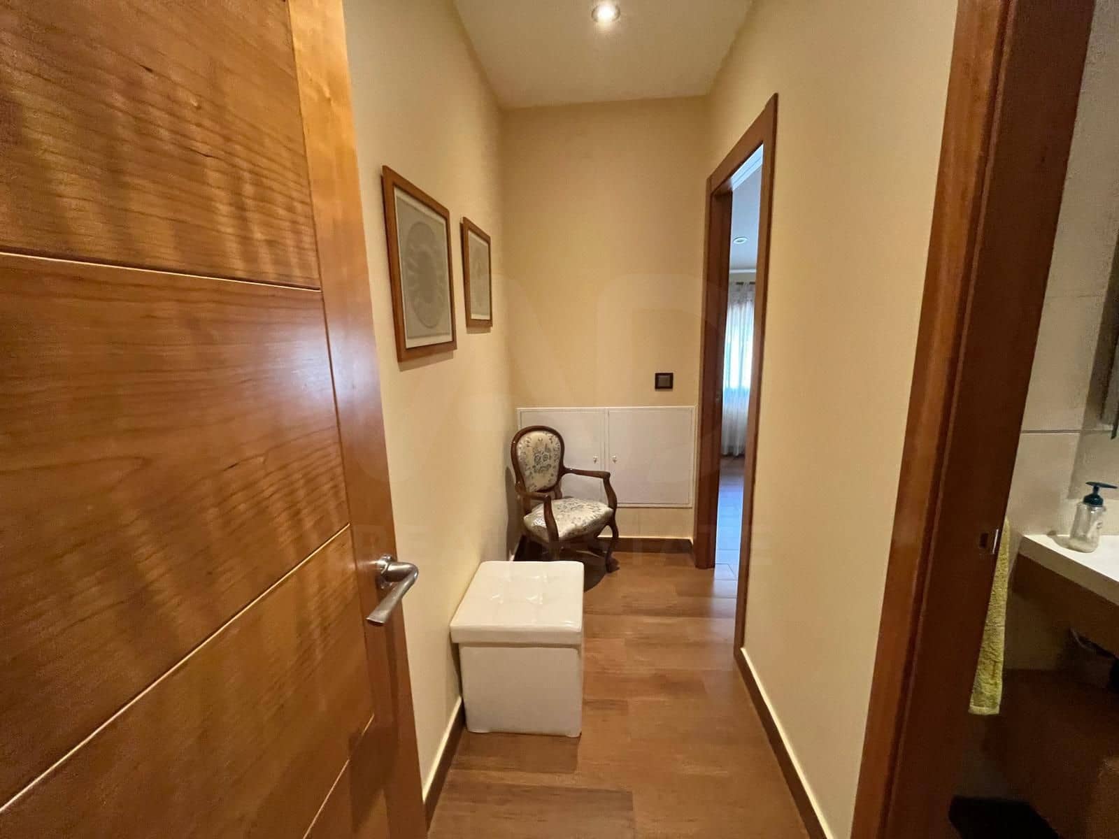 4 bedroom Villa for sale in Salamanca city with pool garage - € 395,000 (Ref: 9988985)
