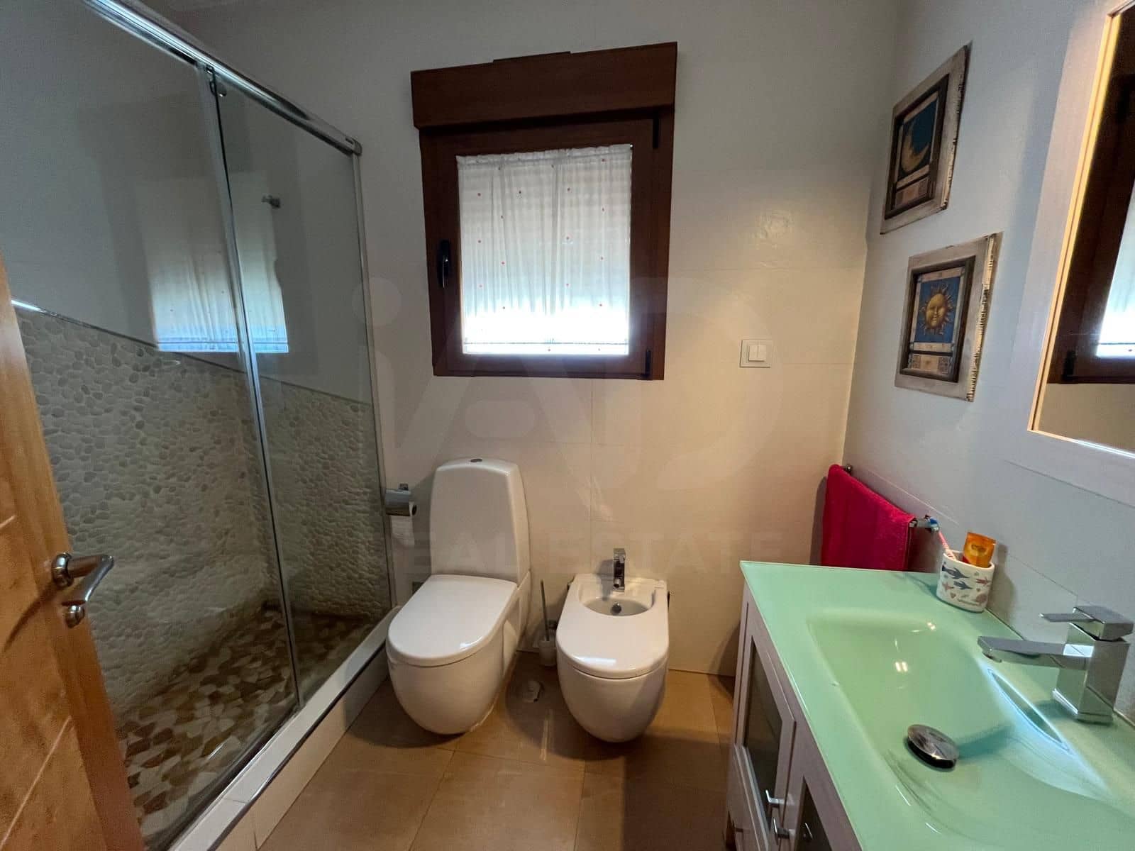 4 bedroom Villa for sale in Salamanca city with pool garage - € 395,000 (Ref: 9988985)