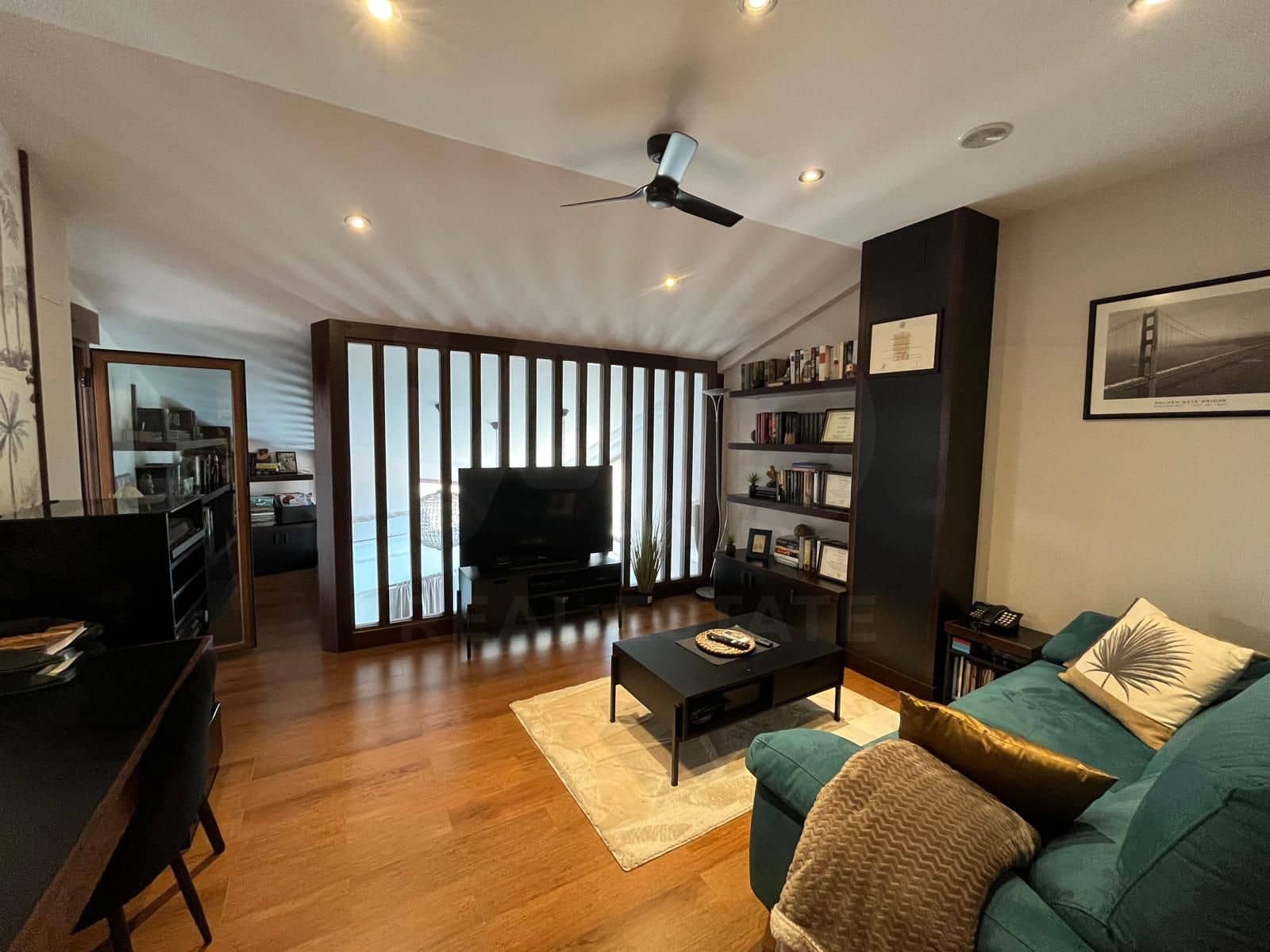 4 bedroom Villa for sale in Salamanca city with pool garage - € 395,000 (Ref: 9988985)