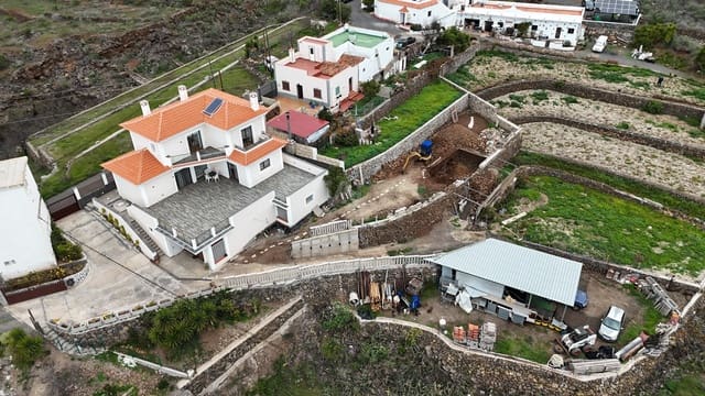 4 slaapkamer Villa te koop in La Escalona, Vilaflor met garage - € 950.000 (Ref: 9988986)
