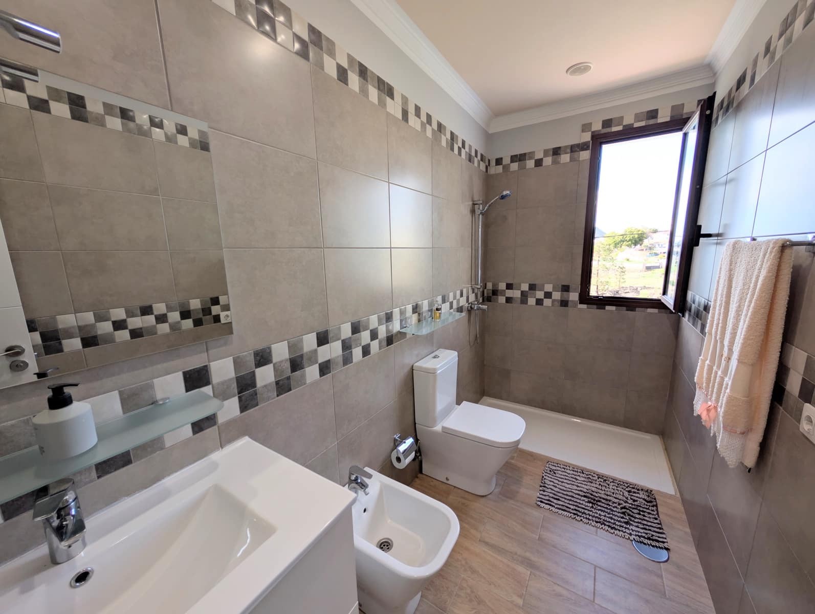 4 slaapkamer Villa te koop in La Escalona met garage - € 950.000 (Ref: 9988986)