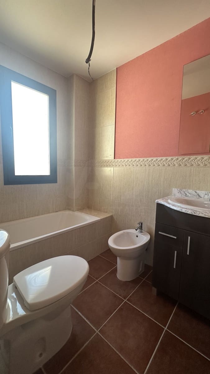 1 soverom Hus til salgs i Sevilla by med svømmebasseng - € 111 500 (Ref: 9988987)