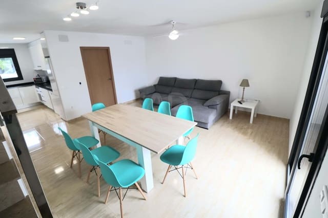 Erhverv til salg i Tarragona by med swimmingpool - € 1.800.000 (Ref: 9988988)