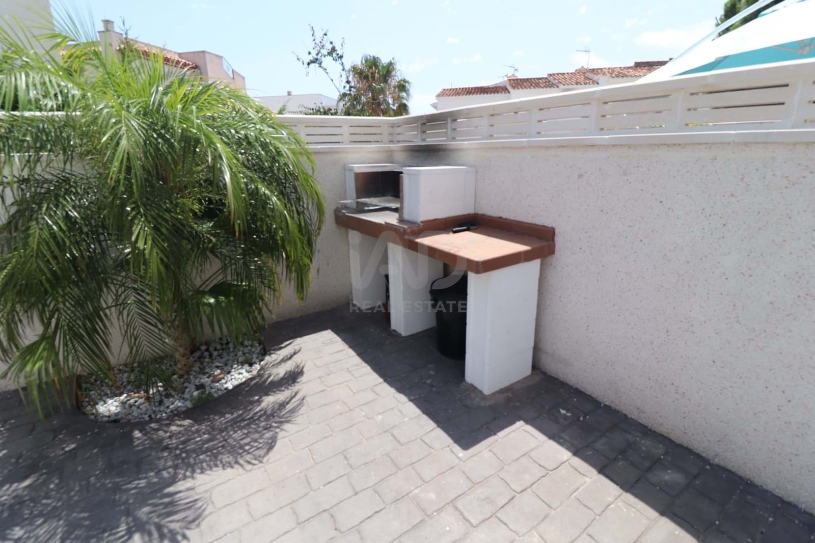 Erhverv til salg i Tarragona by med swimmingpool - € 1.800.000 (Ref: 9988988)