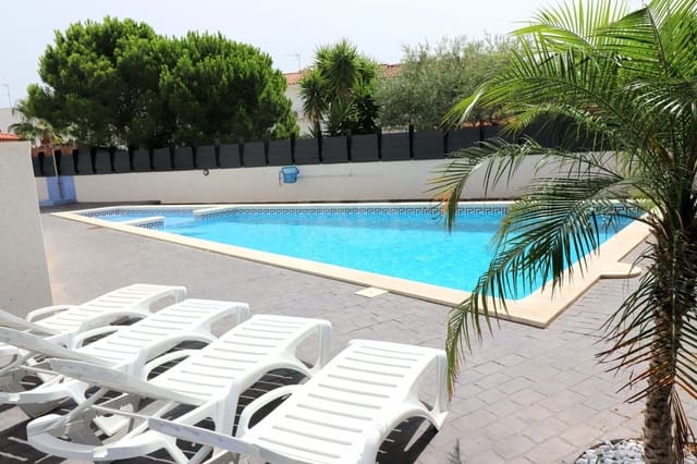 Erhverv til salg i Tarragona by med swimmingpool - € 1.800.000 (Ref: 9988988)