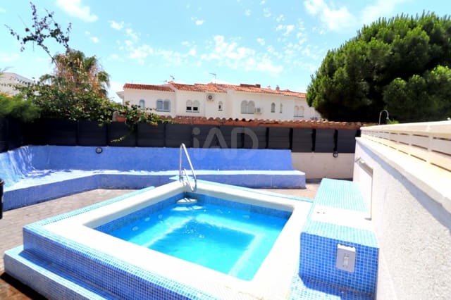 Erhverv til salg i Tarragona by med swimmingpool - € 1.800.000 (Ref: 9988988)