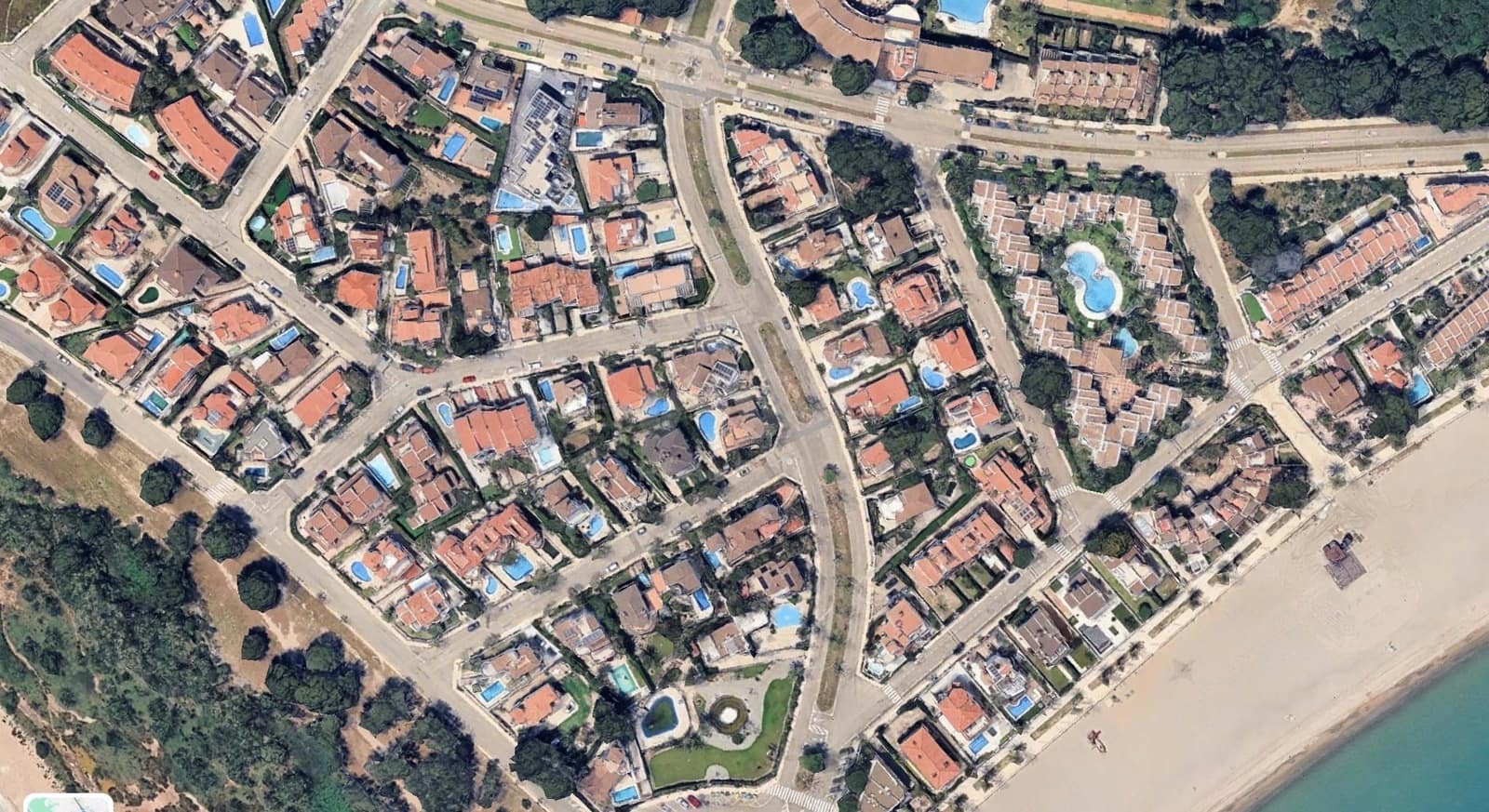 Erhverv til salg i Tarragona by med swimmingpool - € 1.800.000 (Ref: 9988988)