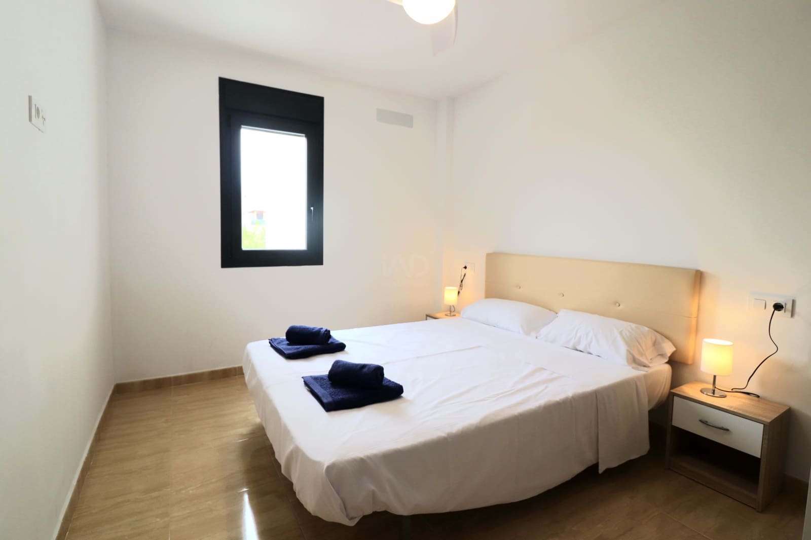 Erhverv til salg i Tarragona by med swimmingpool - € 1.800.000 (Ref: 9988988)