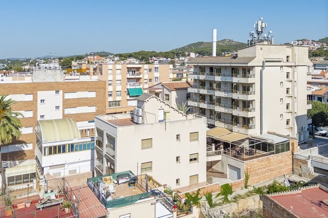 Kommersiell till salu i Segur de Calafell, Calafell med pool - 5 990 000 € (Ref: 9988994)