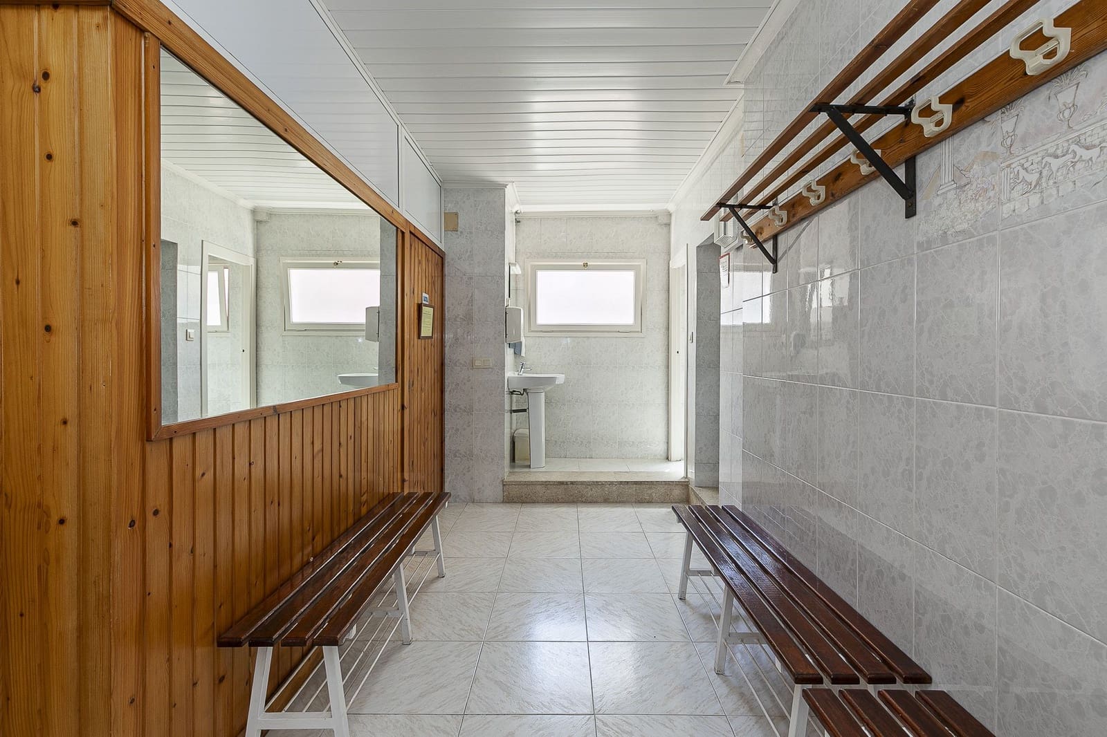 Kommersiell till salu i Calafell med pool - 5 990 000 € (Ref: 9988994)