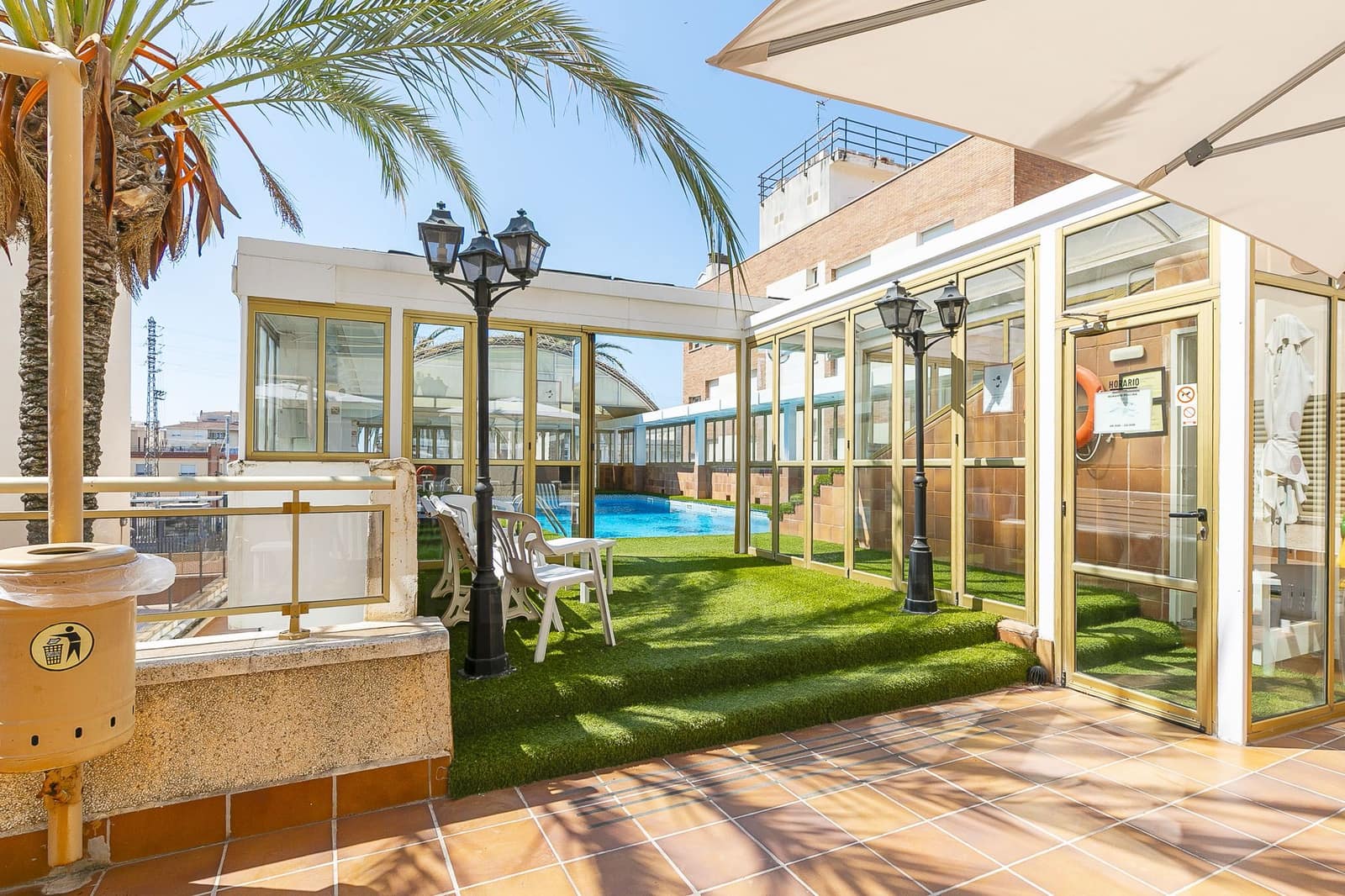 Kommersiell till salu i Calafell med pool - 5 990 000 € (Ref: 9988994)