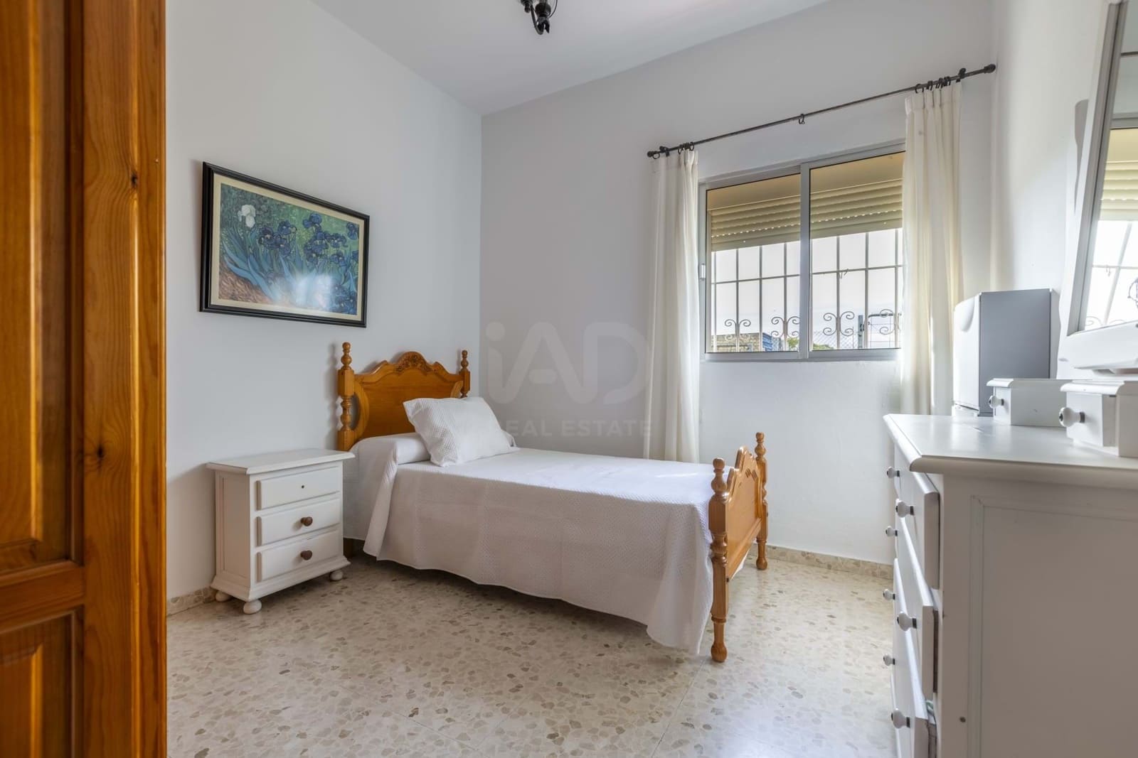 3 slaapkamer Villa te koop in Sevilla stad - € 165.000 (Ref: 9988995)