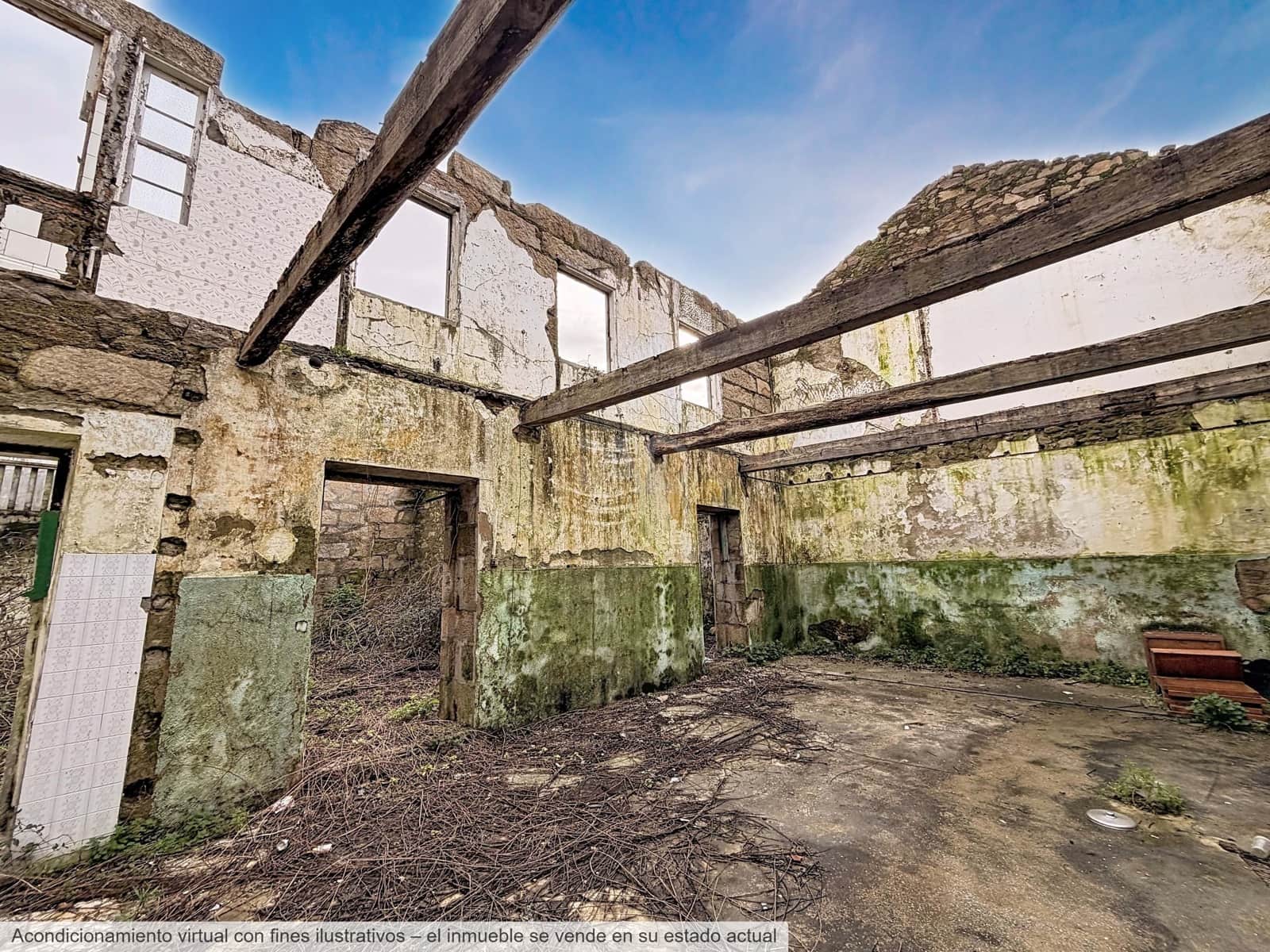 6 soveværelse Rækkehus til salg i Pontevedra by med swimmingpool garage - € 190.000 (Ref: 9989004)