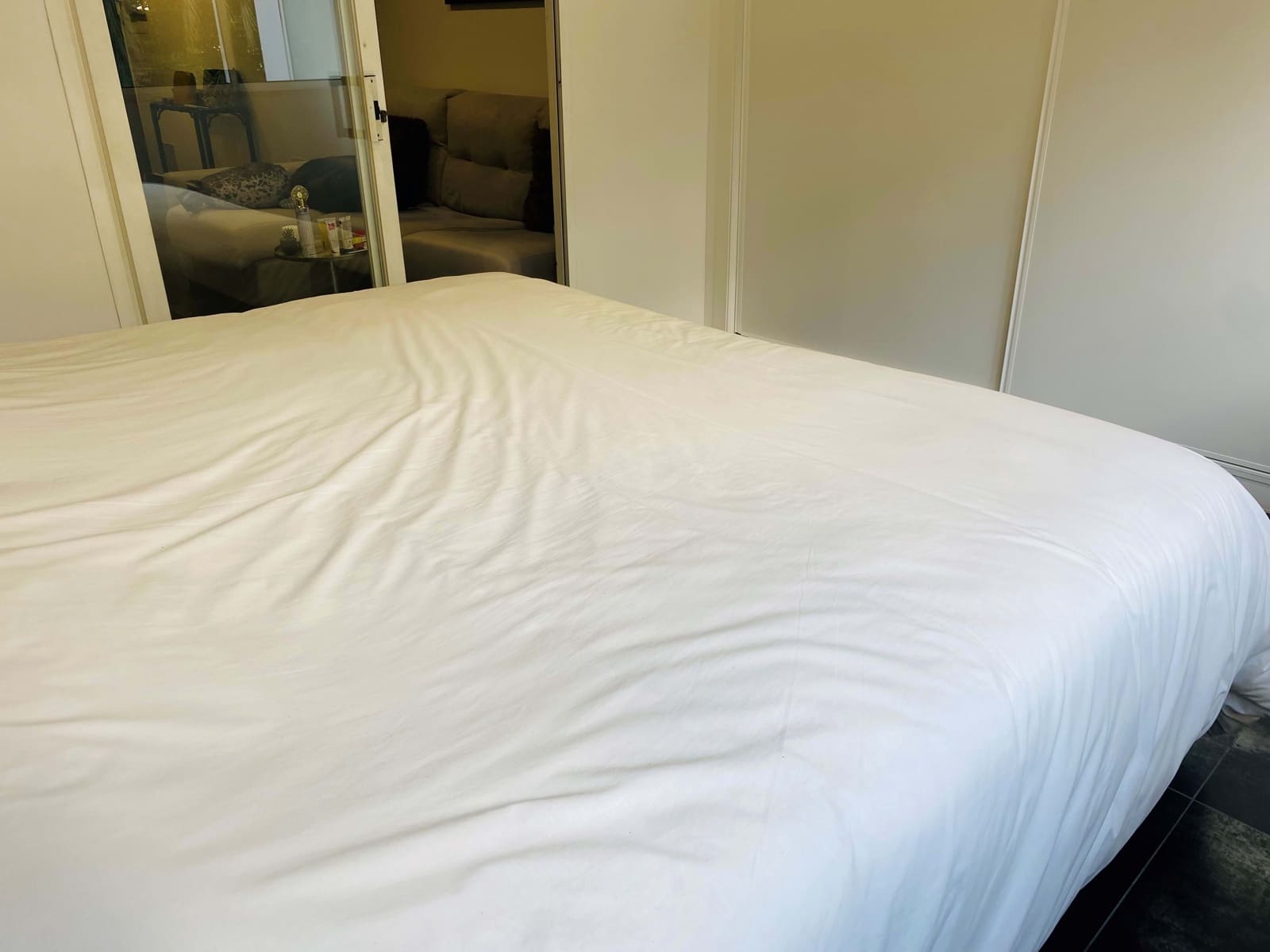1 makuuhuone Huoneisto myytävänä paikassa Estepona mukana uima-altaan - 209 000 € (Ref: 9989007)