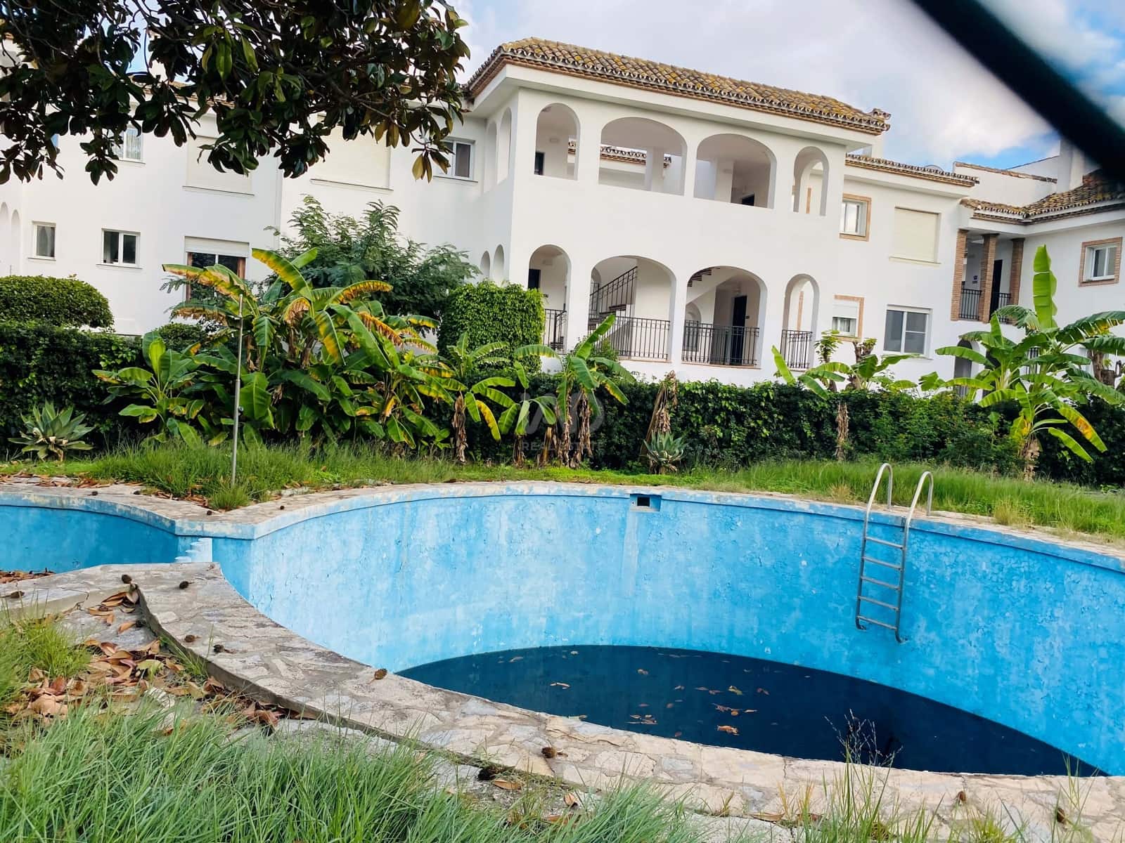 1 makuuhuone Huoneisto myytävänä paikassa Estepona mukana uima-altaan - 209 000 € (Ref: 9989007)
