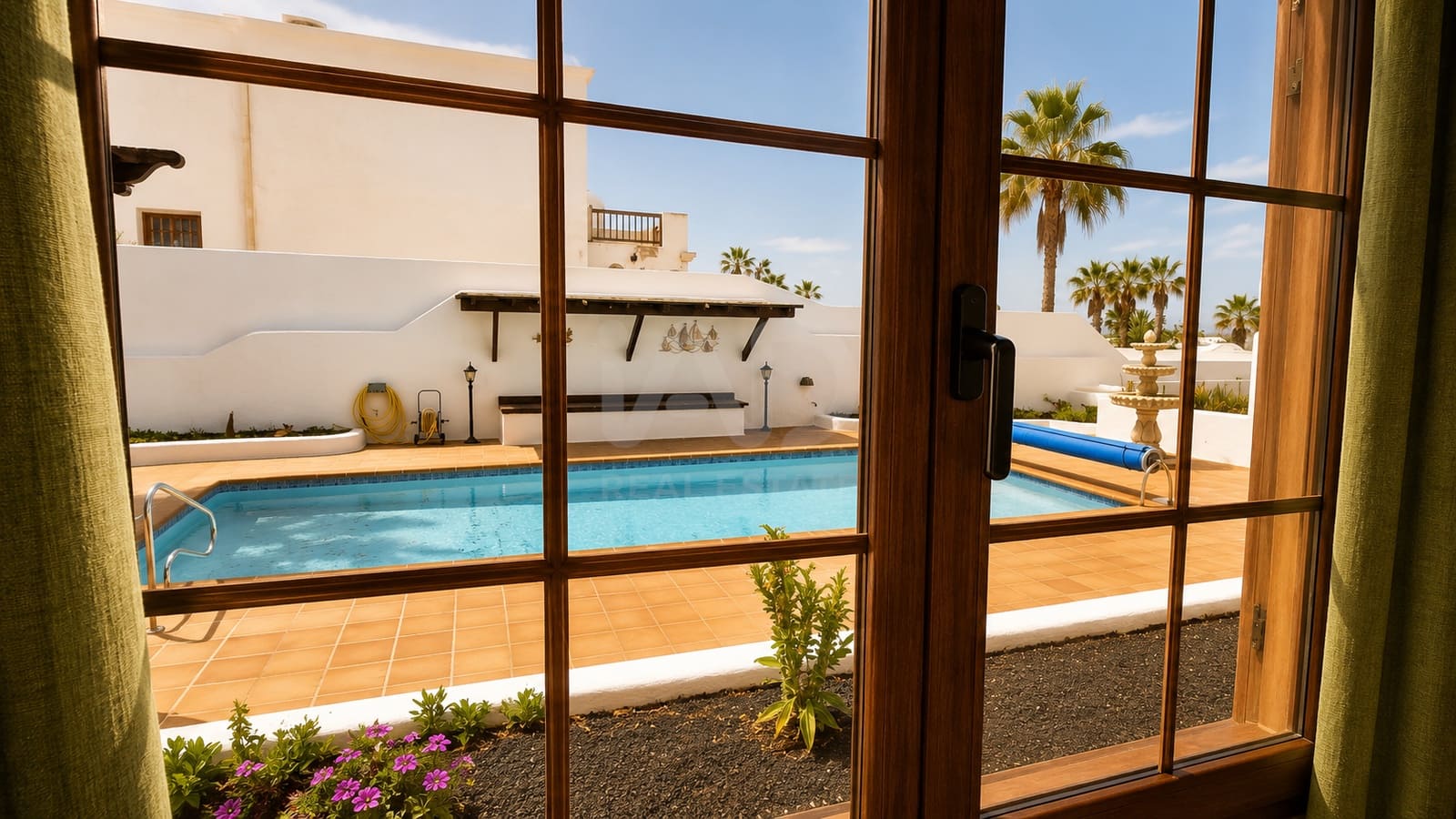 5 Zimmer Villa zu verkaufen in Arrecife mit Pool Garage - 1.100.000 € (Ref: 9989012)