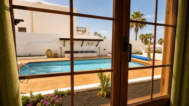 5 Zimmer Villa zu verkaufen in Arrecife mit Pool Garage - 1.100.000 € (Ref: 9989012)