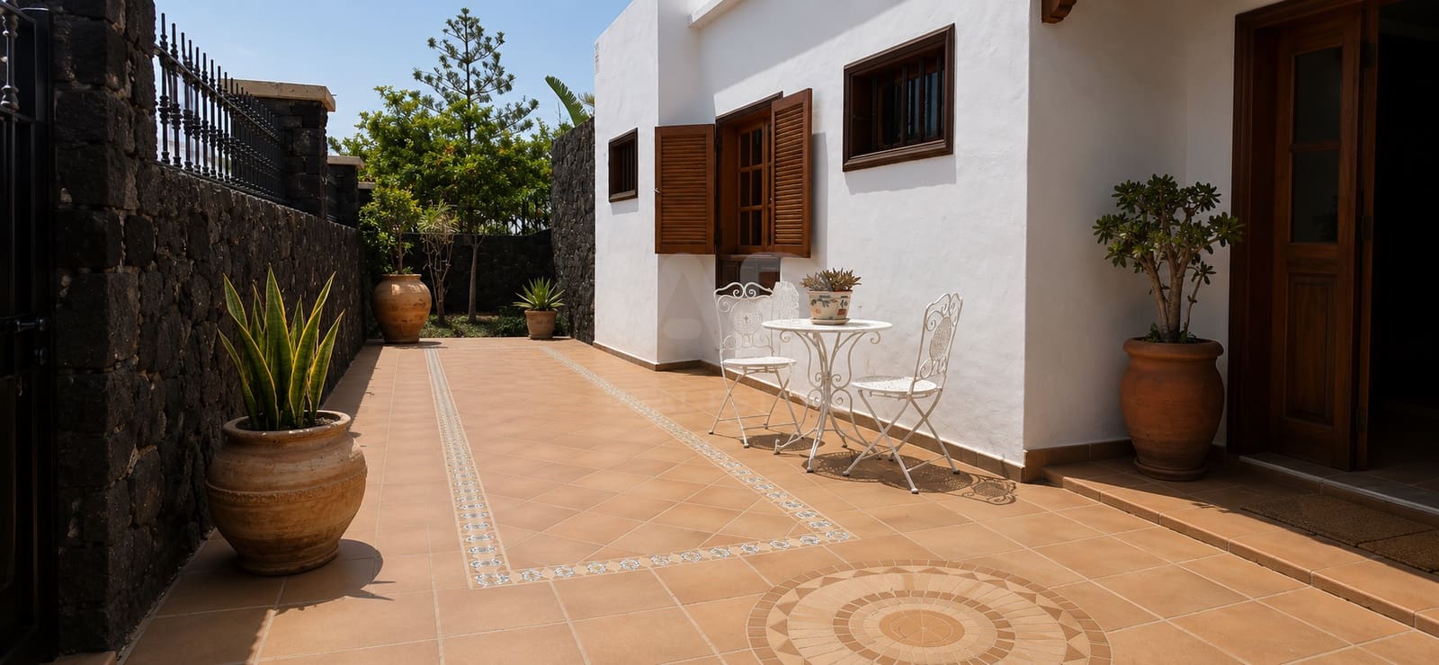 5 Zimmer Villa zu verkaufen in Arrecife mit Pool Garage - 1.100.000 € (Ref: 9989012)