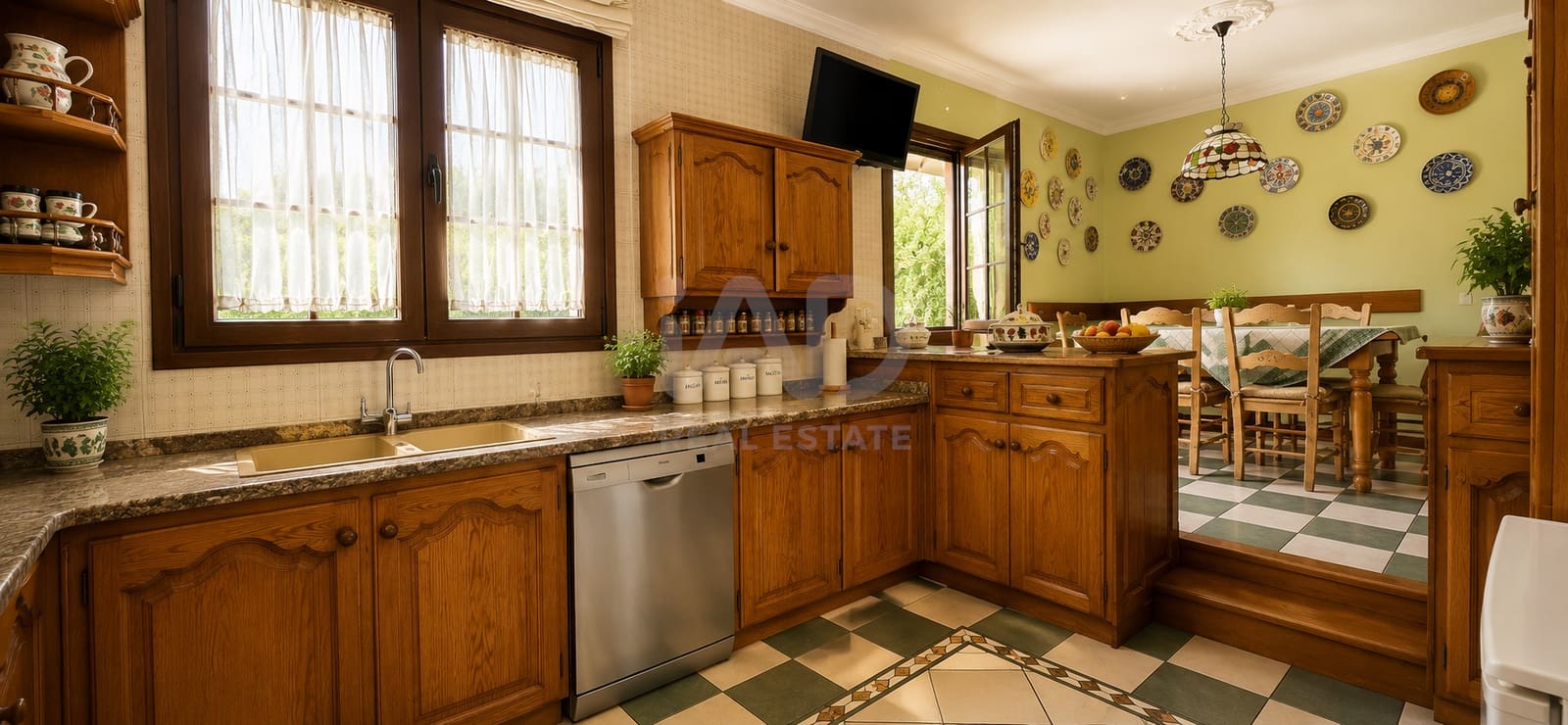 5 Zimmer Villa zu verkaufen in Arrecife mit Pool Garage - 1.100.000 € (Ref: 9989012)