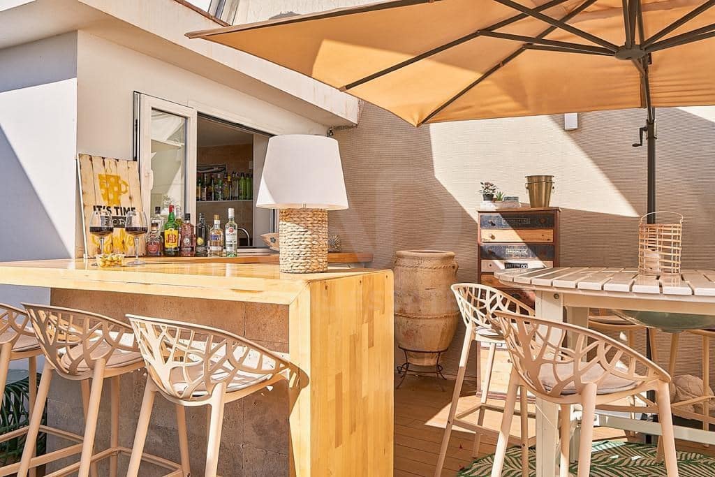 Kommersiell til salgs i Malaga by - € 2 920 000 (Ref: 9989015)