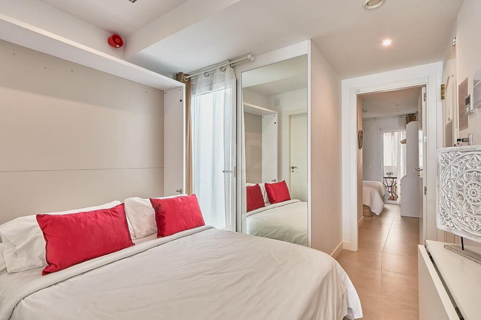 Kommersiell til salgs i Malaga by - € 2 920 000 (Ref: 9989015)