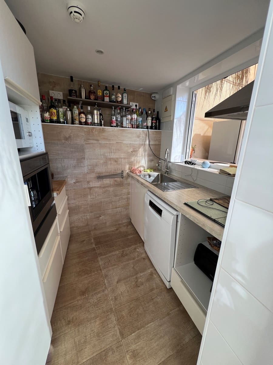 Kommersiell til salgs i Malaga by - € 2 920 000 (Ref: 9989015)
