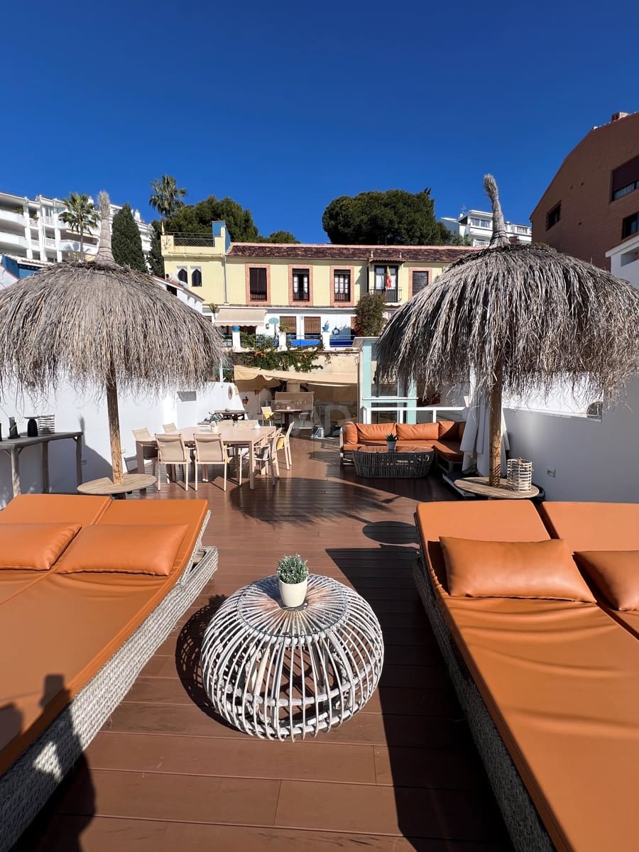Kommersiell til salgs i Malaga by - € 2 920 000 (Ref: 9989015)