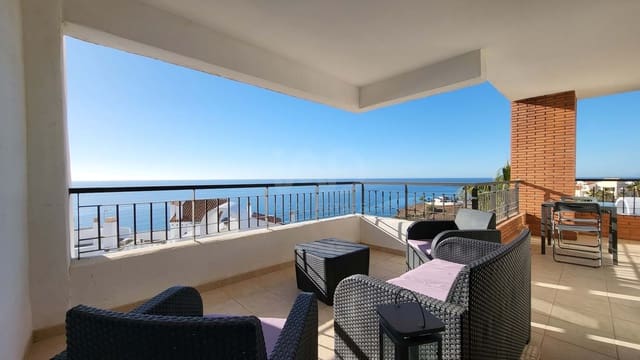 Apartamento de 3 habitaciones en El Peñoncillo, Torrox en venta con piscina garaje - 395.000 € (Ref: 9989021)