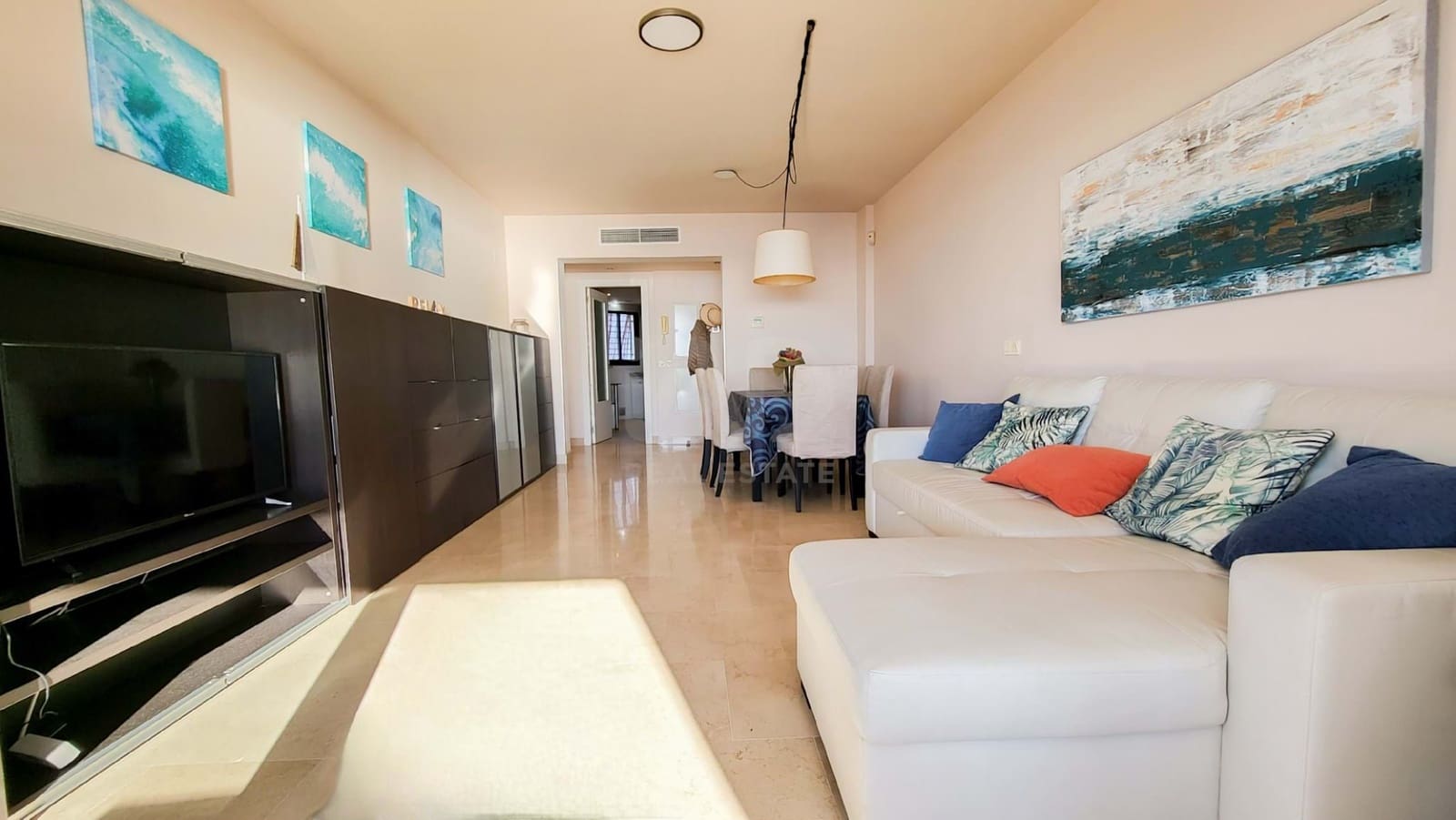 Apartamento de 3 habitaciones en Torrox-Costa en venta con piscina garaje - 395.000 € (Ref: 9989021)
