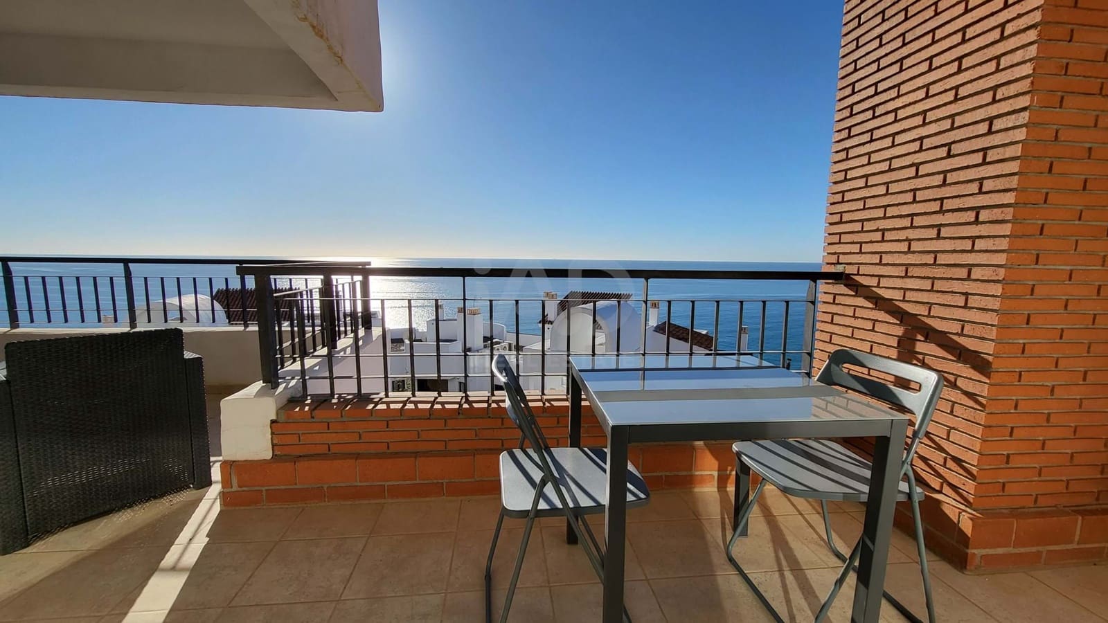 Apartamento de 3 habitaciones en Torrox-Costa en venta con piscina garaje - 395.000 € (Ref: 9989021)