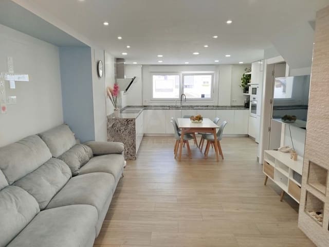 4 Zimmer Villa zu verkaufen in Cómpeta - 445.000 € (Ref: 9989025)