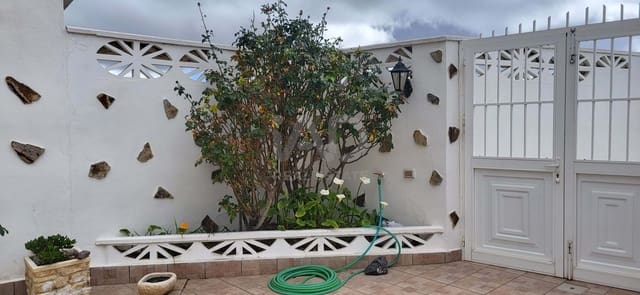 5 slaapkamer Huis te koop in Los Blanquitos, Granadilla de Abona met garage - € 360.000 (Ref: 9989027)