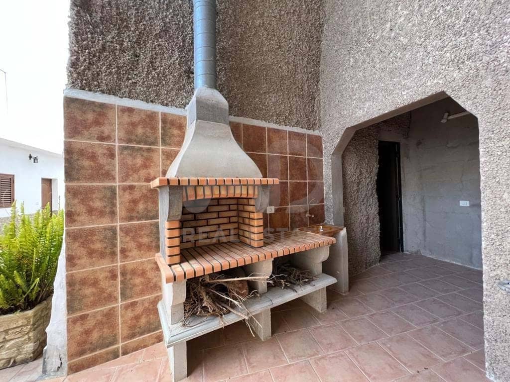 5 quarto Casa em Banda para venda em Granadilla de Abona com garagem - 360 000 € (Ref: 9989027)