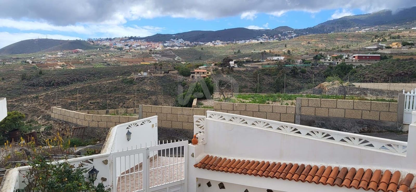 5 quarto Casa em Banda para venda em Granadilla de Abona com garagem - 360 000 € (Ref: 9989027)