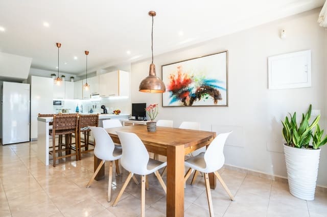 2 soveværelse Rækkehus til salg i Santa Cruz de Tenerife med swimmingpool garage - € 494.000 (Ref: 9989028)