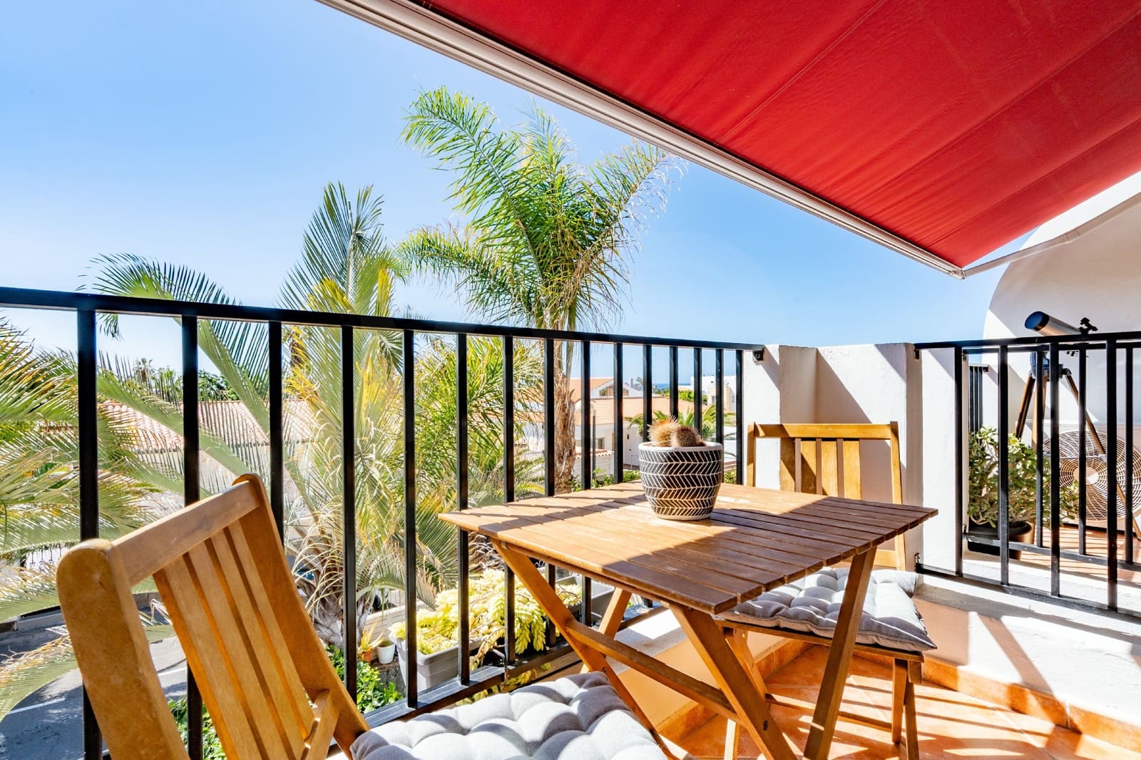 2 soveværelse Rækkehus til salg i Santa Cruz de Tenerife med swimmingpool garage - € 494.000 (Ref: 9989028)