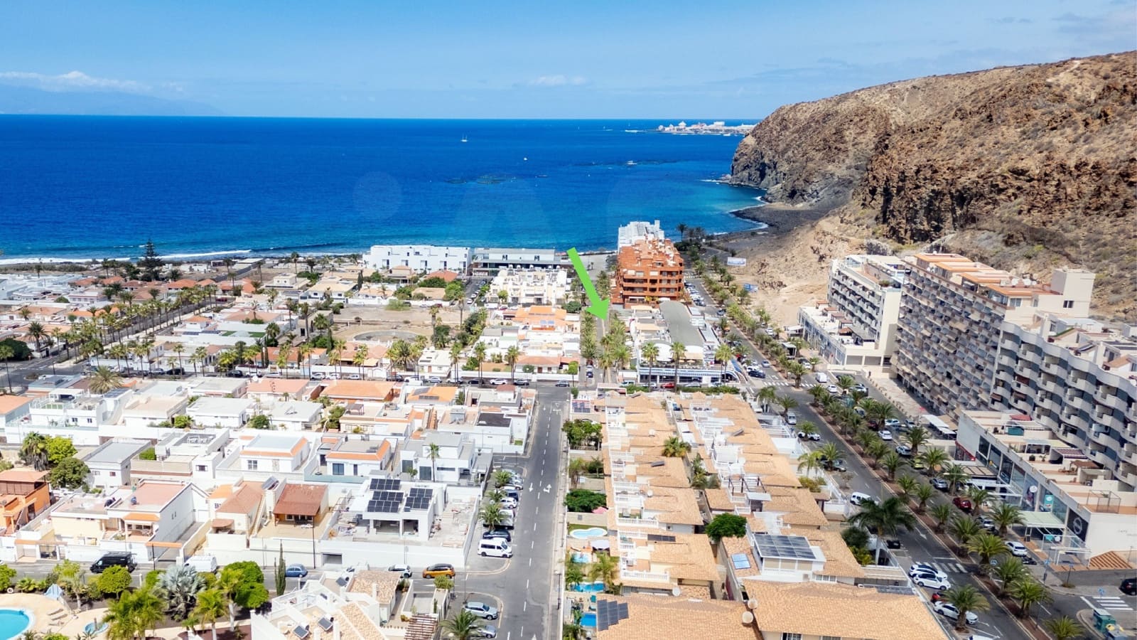 2 soveværelse Rækkehus til salg i Santa Cruz de Tenerife med swimmingpool garage - € 494.000 (Ref: 9989028)