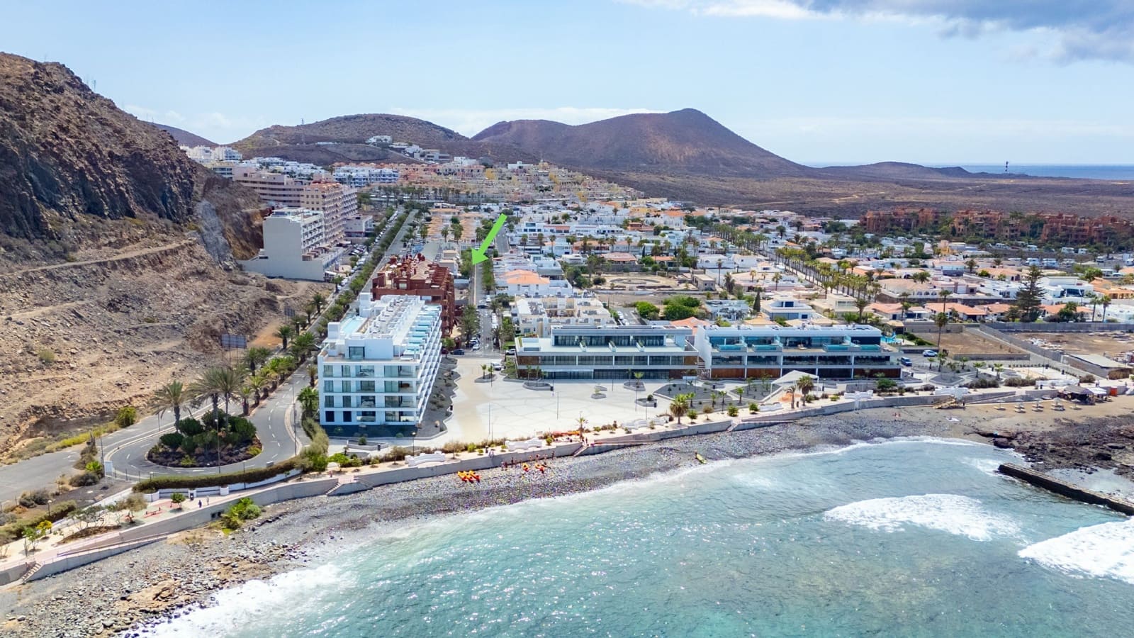 2 soveværelse Rækkehus til salg i Santa Cruz de Tenerife med swimmingpool garage - € 494.000 (Ref: 9989028)