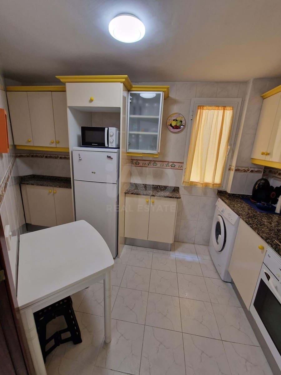 Apartamento para venda em Santa Cruz de Tenerife com garagem - 295 000 € (Ref: 9989030)