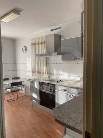 3 slaapkamer Appartement te koop in La Oliva, Sevilla stad - € 138.000 (Ref: 9989033)