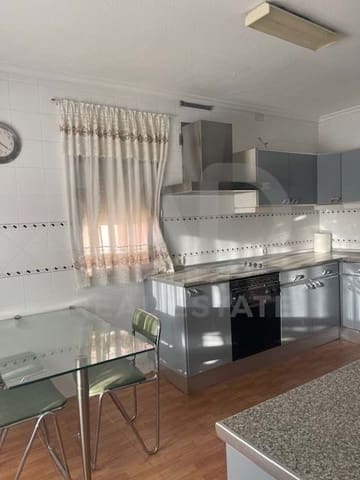 3 slaapkamer Appartement te koop in La Oliva, Sevilla stad - € 138.000 (Ref: 9989033)