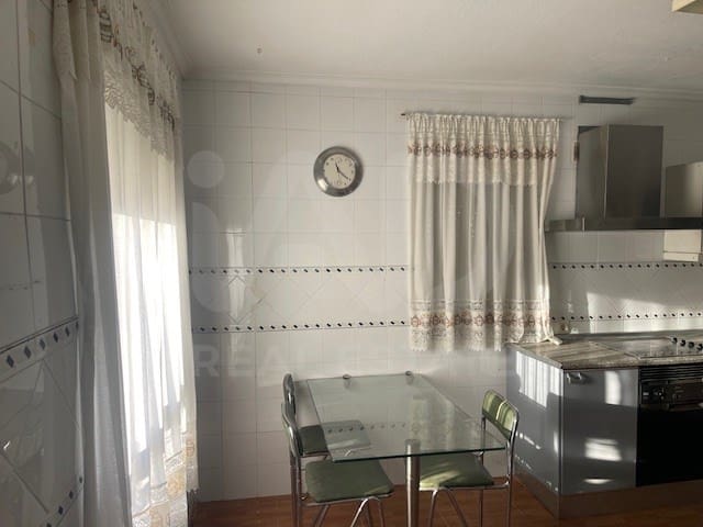 3 slaapkamer Appartement te koop in La Oliva, Sevilla stad - € 138.000 (Ref: 9989033)