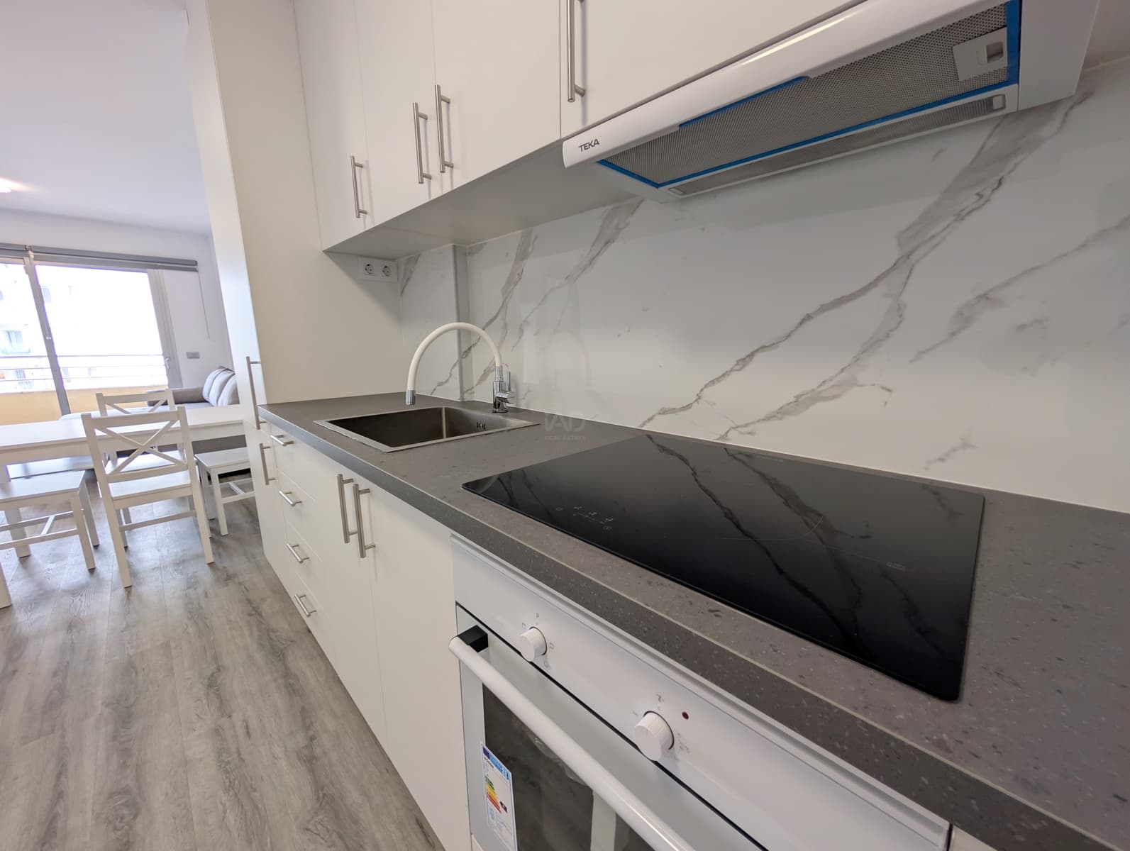 2 soveværelse Penthouse til salg i Adeje med swimmingpool - € 335.000 (Ref: 9989035)