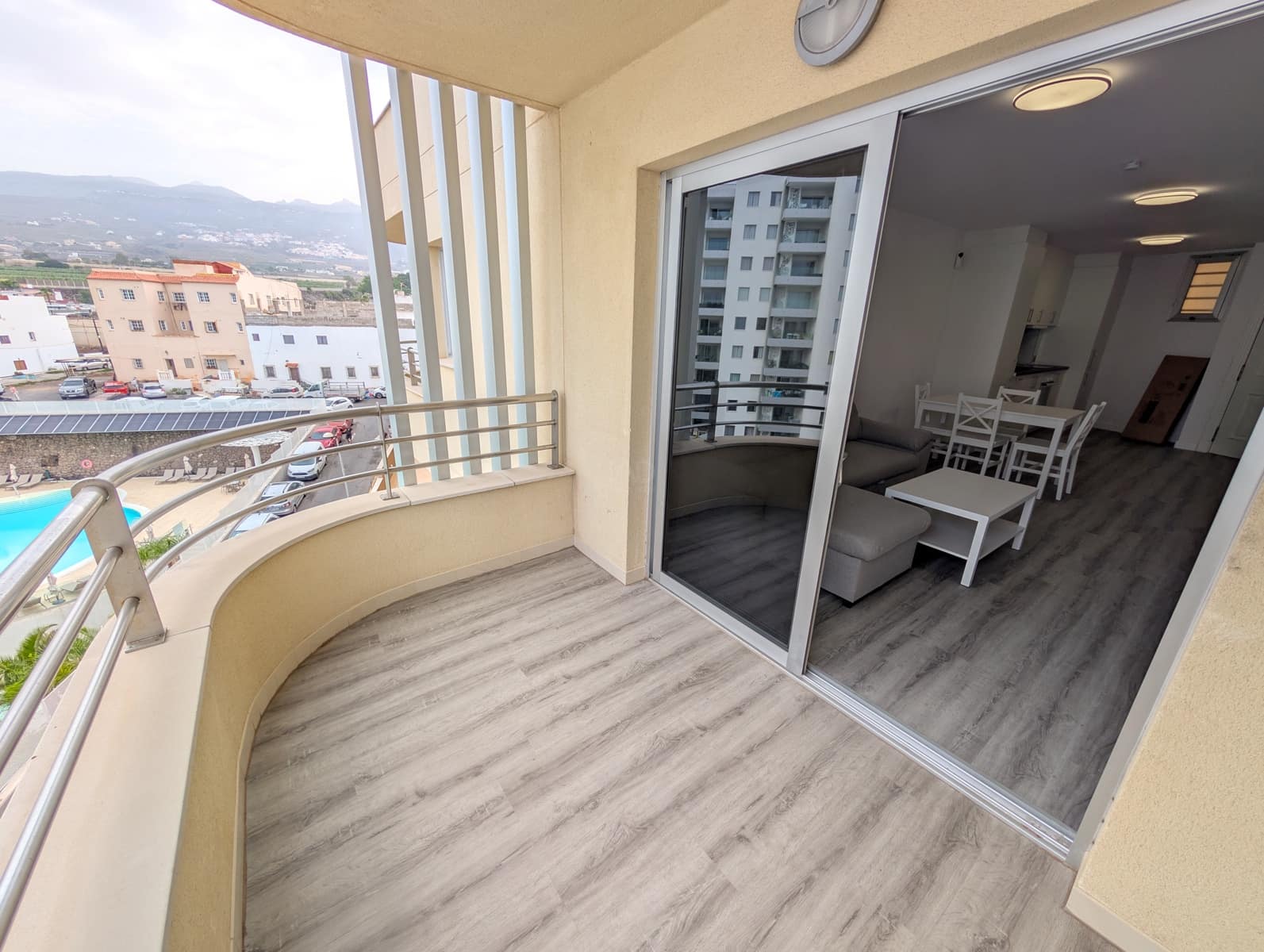 2 soveværelse Penthouse til salg i Adeje med swimmingpool - € 335.000 (Ref: 9989035)