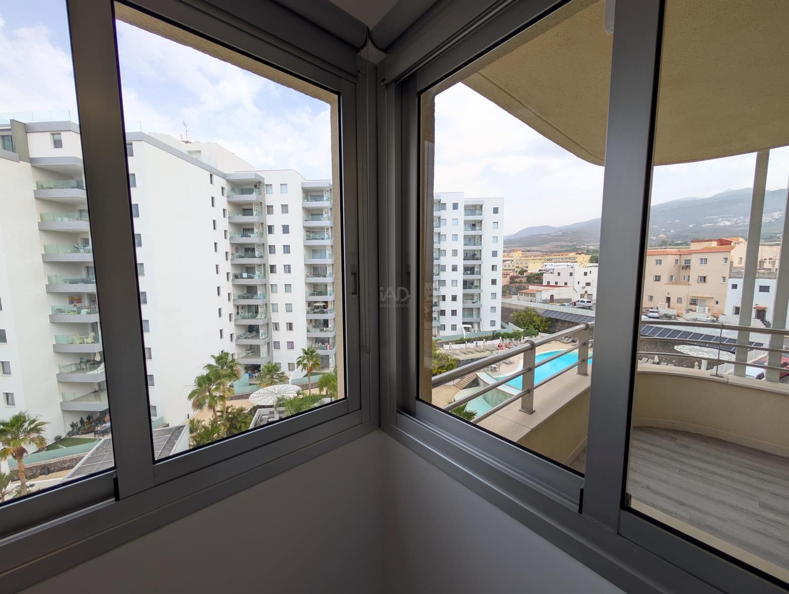 2 soveværelse Penthouse til salg i Adeje med swimmingpool - € 335.000 (Ref: 9989035)