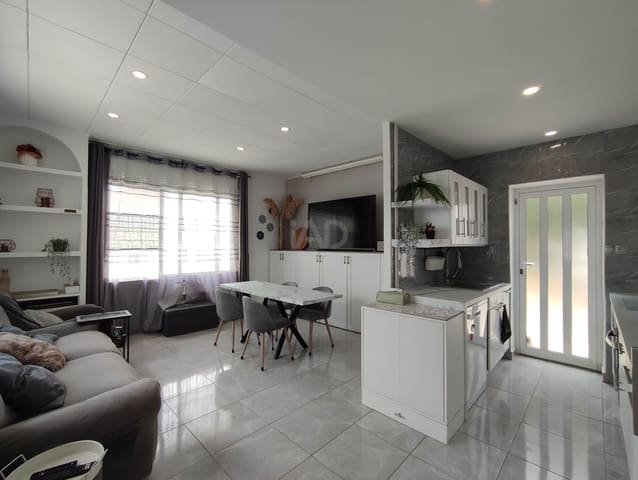 4 Zimmer Haus zu verkaufen in Tarragona Stadt mit Pool Garage - 399.000 € (Ref: 9989038)