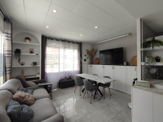 4 Zimmer Haus zu verkaufen in Tarragona Stadt mit Pool Garage - 399.000 € (Ref: 9989038)