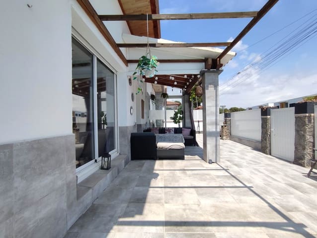 4 Zimmer Haus zu verkaufen in Tarragona Stadt mit Pool Garage - 399.000 € (Ref: 9989038)