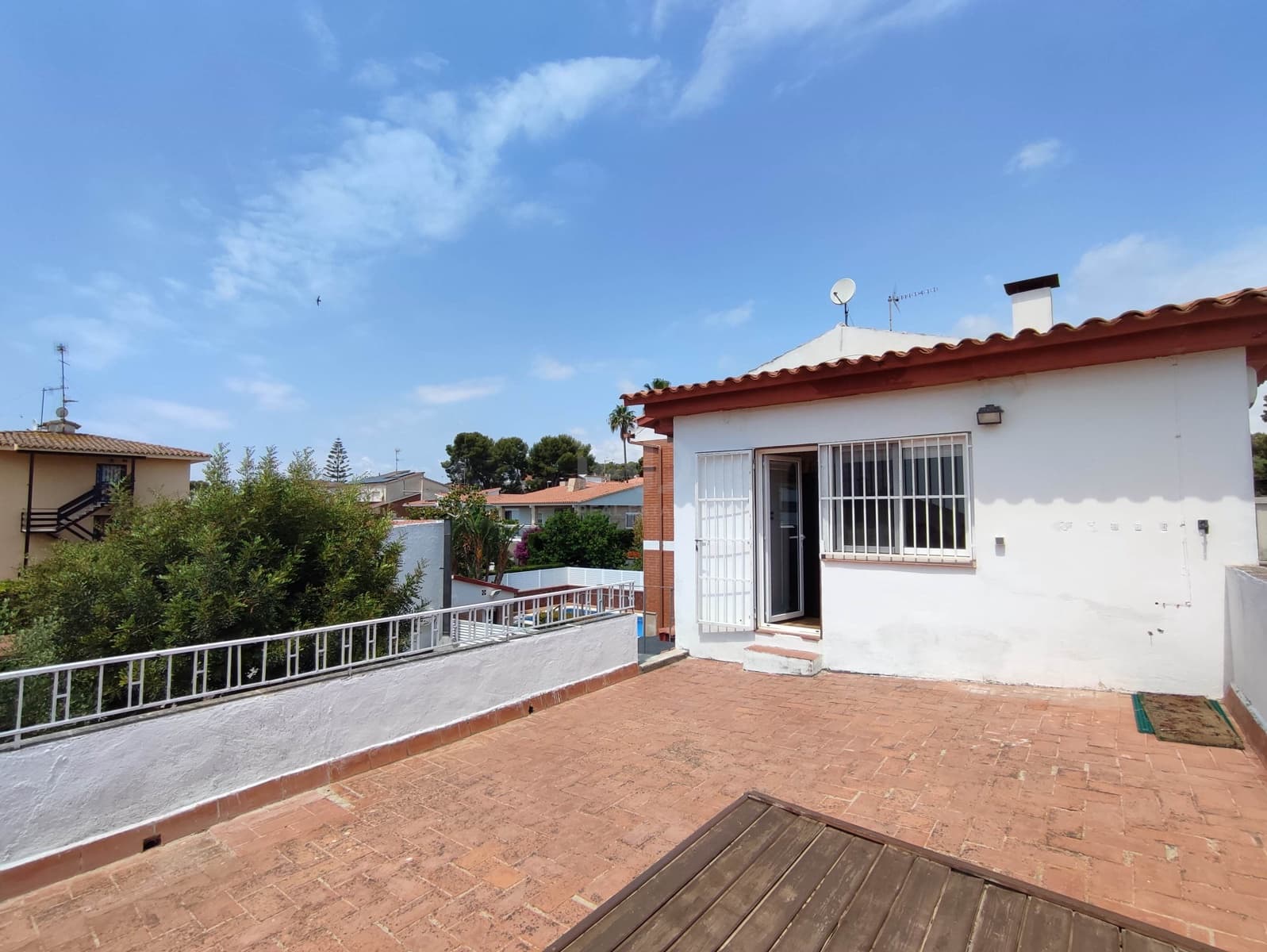 4 quarto Casa em Banda para venda em Tarragona cidade com piscina garagem - 399 000 € (Ref: 9989038)