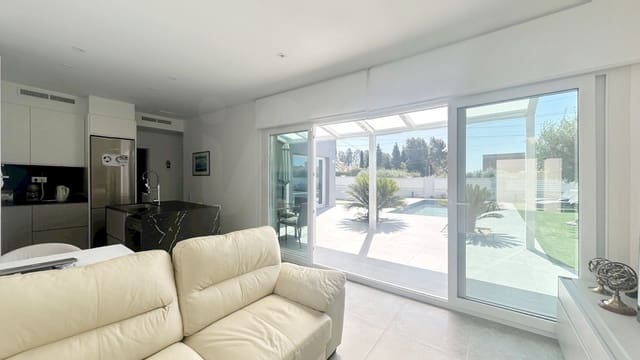 Casa de 3 habitaciones en L'Ametlla de Mar en venta con piscina - 467.000 € (Ref: 9989042)